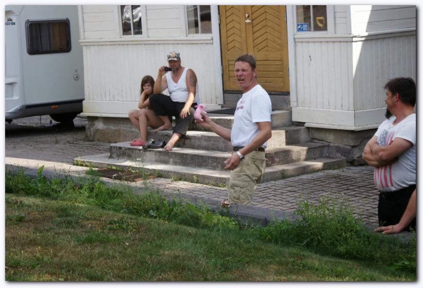 802x537 pixels (72K)